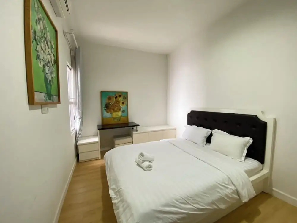 Jenny's Home in Sunrise City Building W3