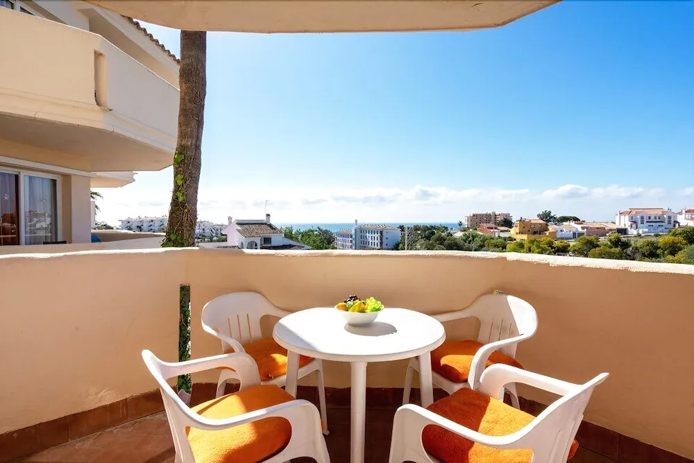 An oasis Apartment between Fuengirola and Marbella Ref 21
