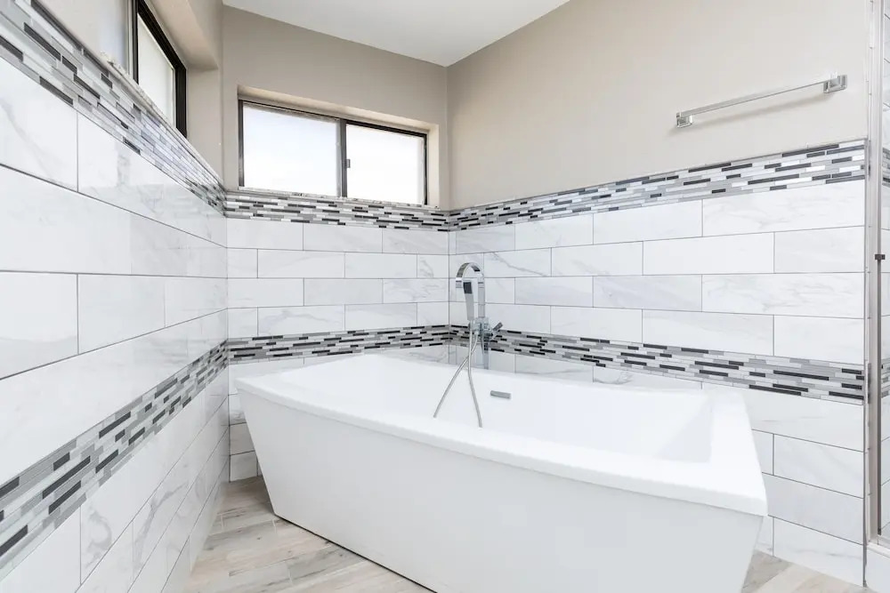 The Diamond - Private Pool / Pet Friendly / 4BD Near Arena