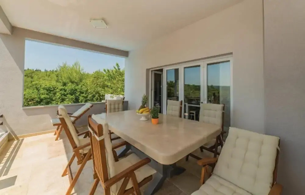 Beautiful Home in Pridraga With Wifi and 8 Bedrooms