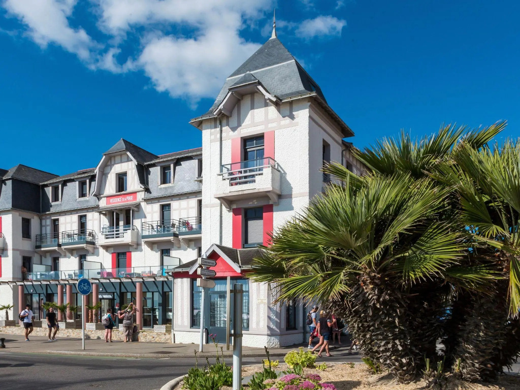 Apartment in La Baule With Sea View