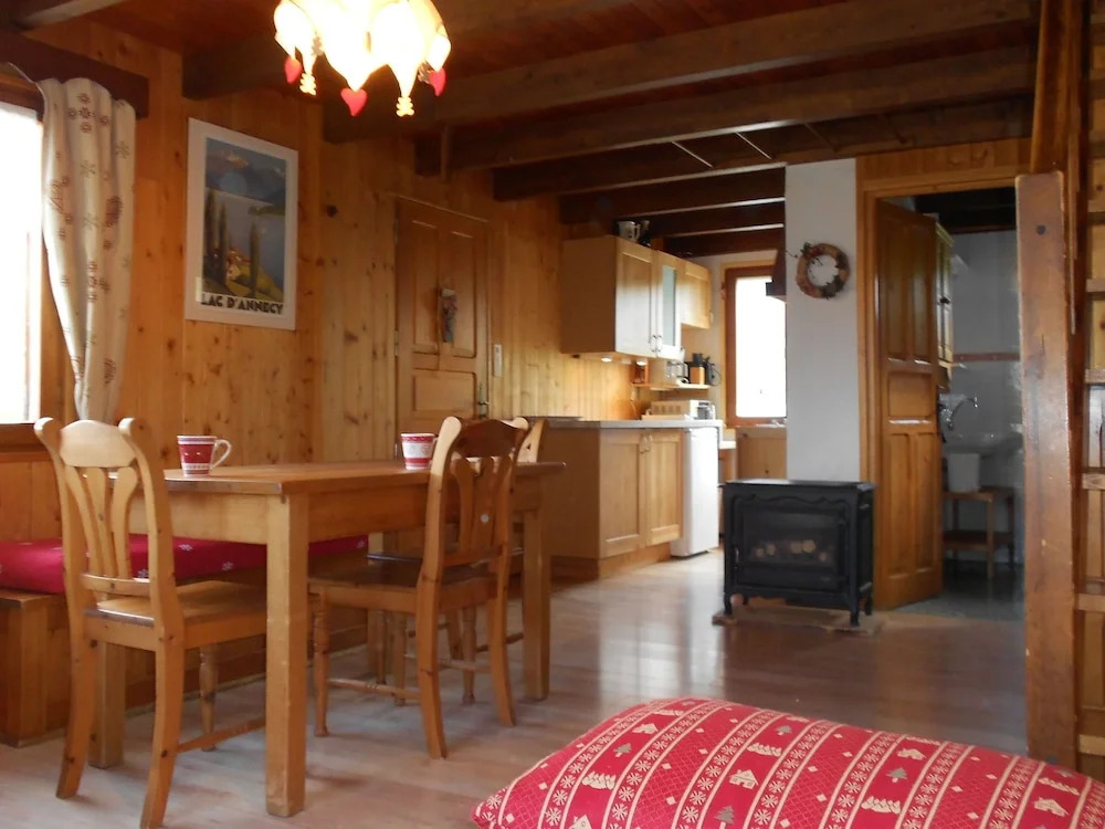 Chalet in Notre-Dame near Ski Lift