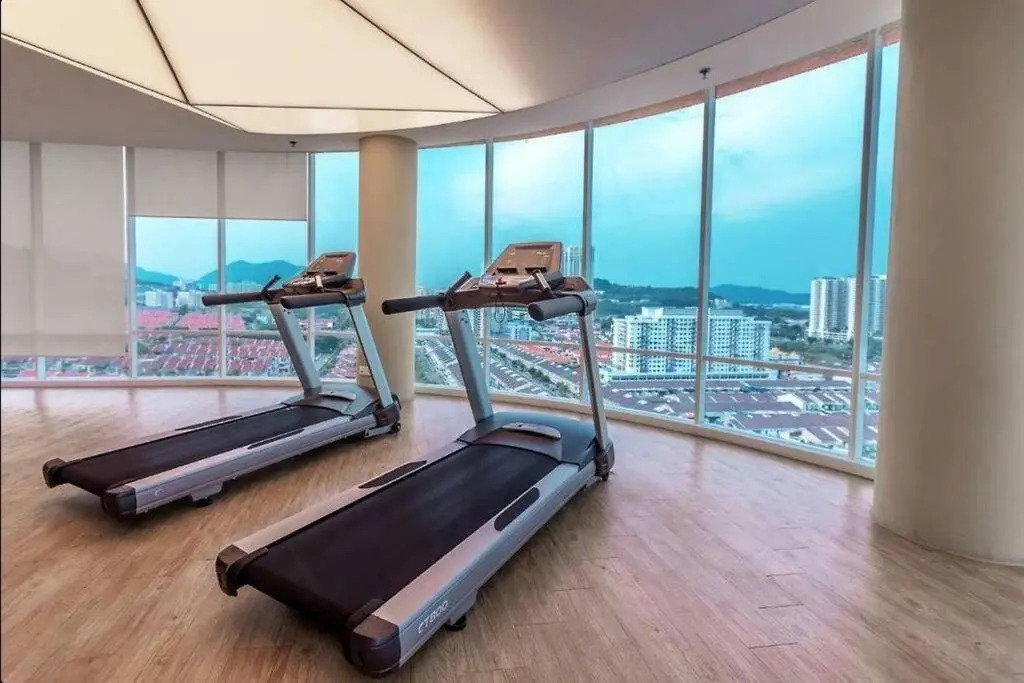 Setia Tri-Suite