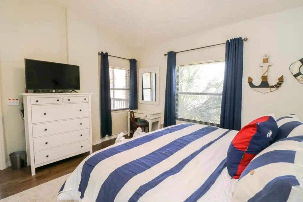 Ocean Village Club F36