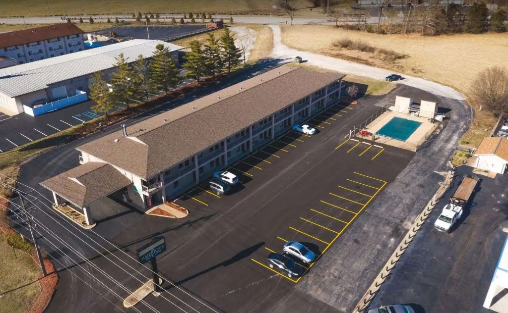 Americas Best Inn & Suites Eureka