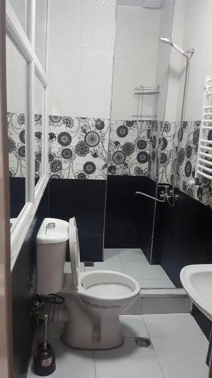 Izo'S Flat4