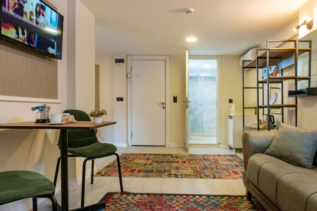 BLUE MARMARA SUITES