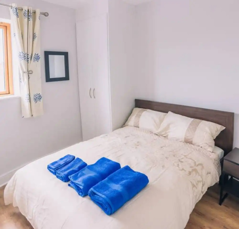 2 Bedroom Apartment Near City Centre