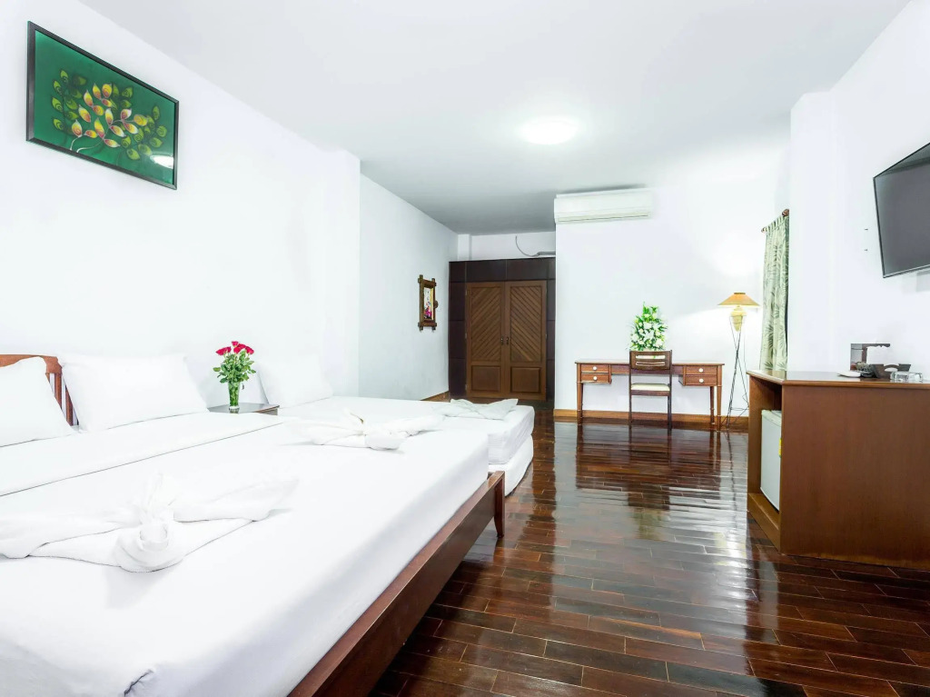 Raks Thai Resort
