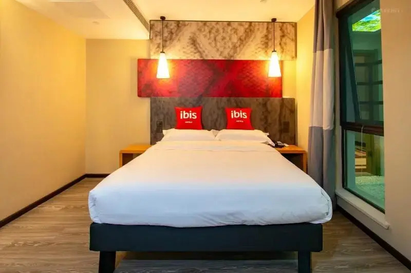 ibis Wuxi Taihu Square Metro Station Hotel