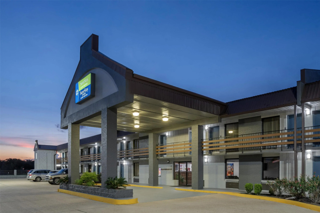 SureStay by Best Western Gonzales