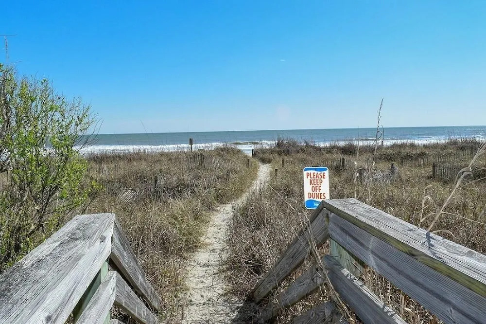 Palmetto Dunes Condominium 205 - 3 Br Condo