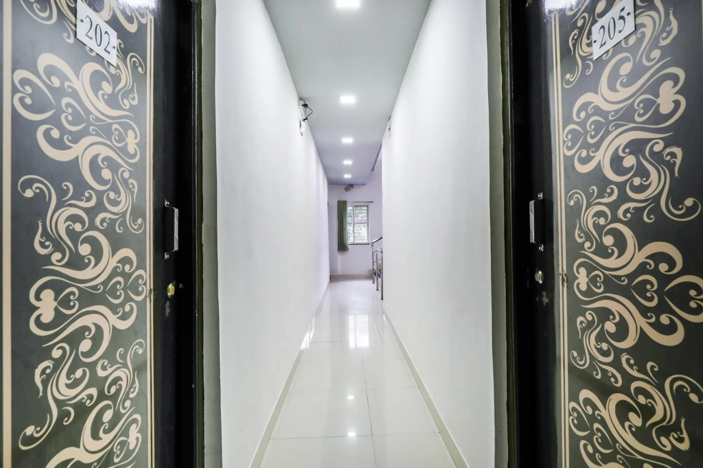Treebo Diamond Residency - DDPK Inn