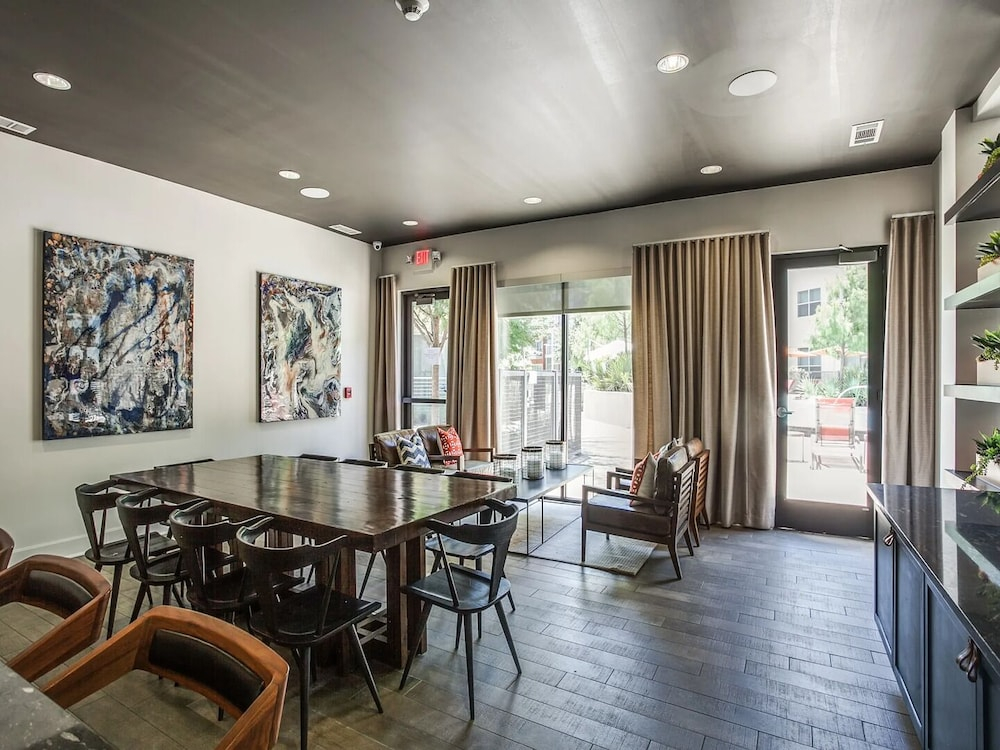 Landing Furnished Apartments - West Dallas