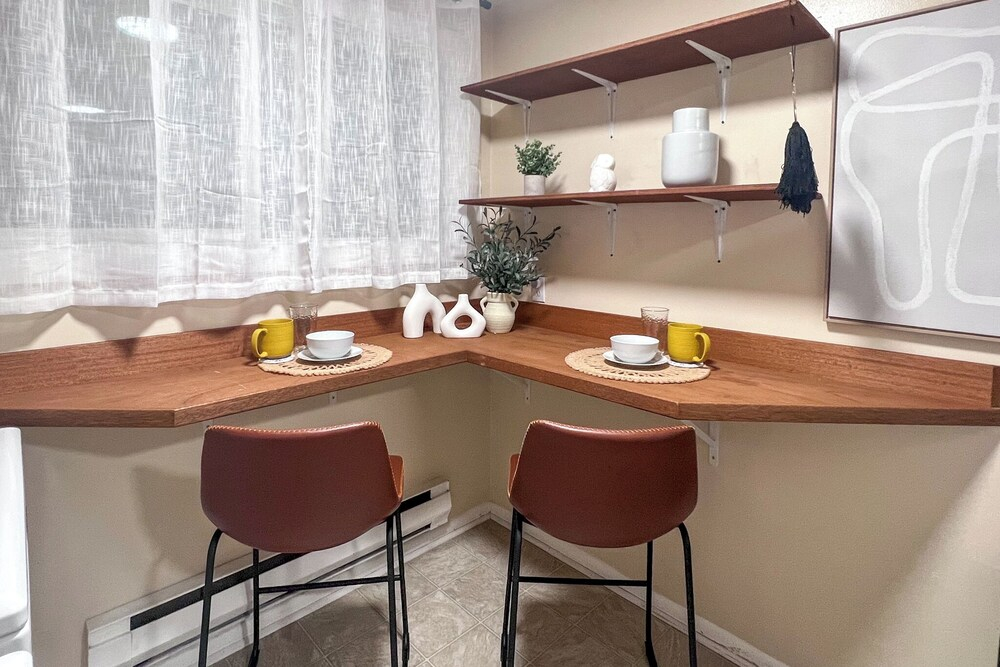 Seattle Scandi-boho Gem: Walk to Waterfront!