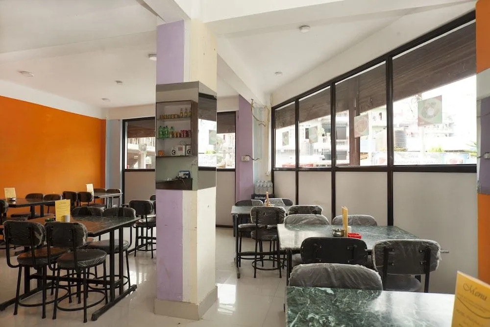 SPOT ON 464 Hotel Pahuna Ghar