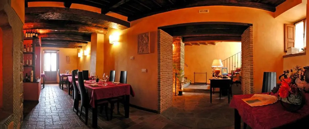 Il Borgo Dei Corsi - Charming Holiday Apartments in Tuscany