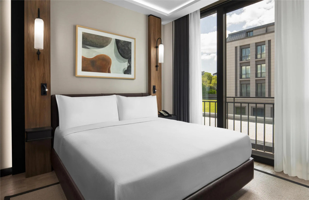 Altunizade Suites Istanbul, Curio Collection By Hilton