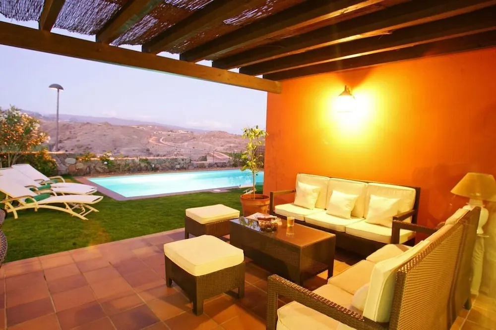 Villa in San B. de Tirajana, Gran Canaria 102857 by MO Rentals