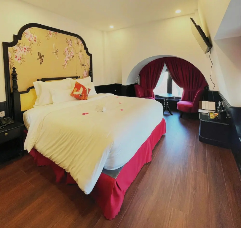 The ORCHID PREMIUM Hotel