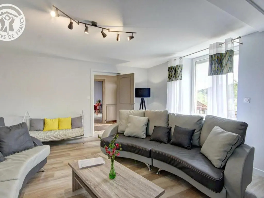 Maison familiale chaleureuse pour 12 pers. avec jardin dans le Forez - FR-1-496-18