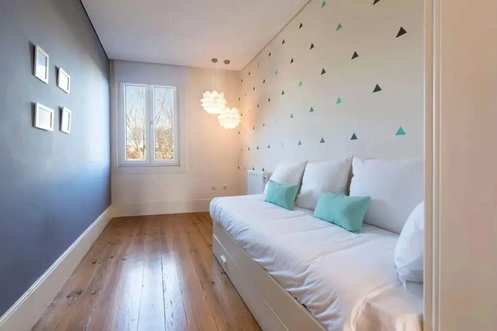 3br D.Luis Bridge House & Terrace by Guestready