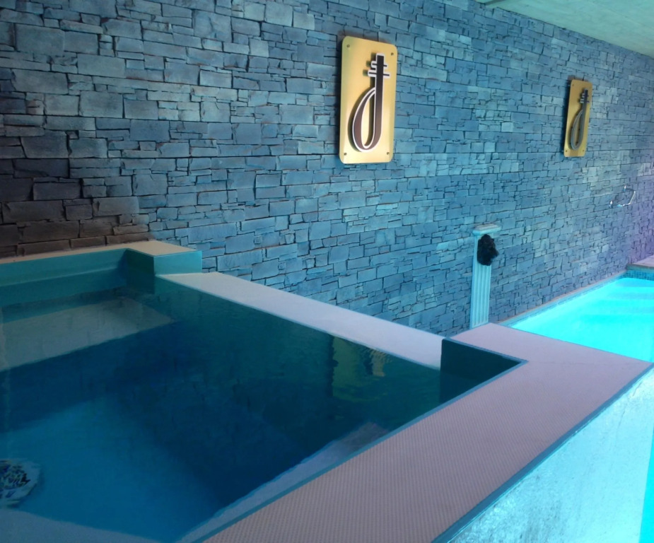 AlpHotel