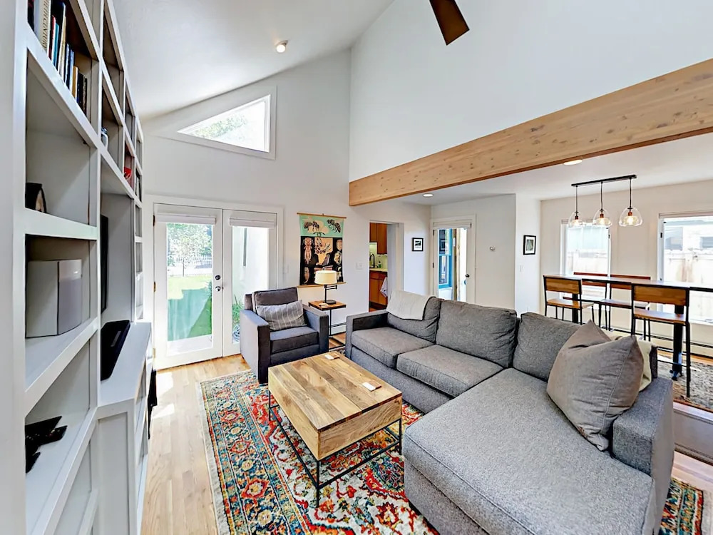 242 Hill Street House 3 Bedrooms 2 Bathrooms Home