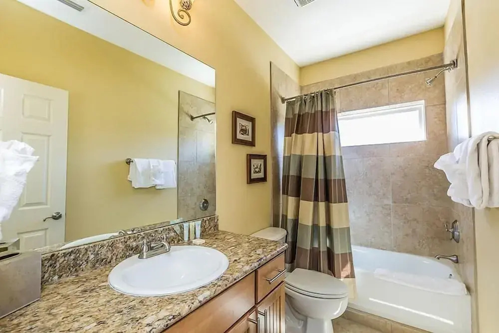 LIVIN THE DREAM 4 Bedroom Holiday Home by Five Star Properties