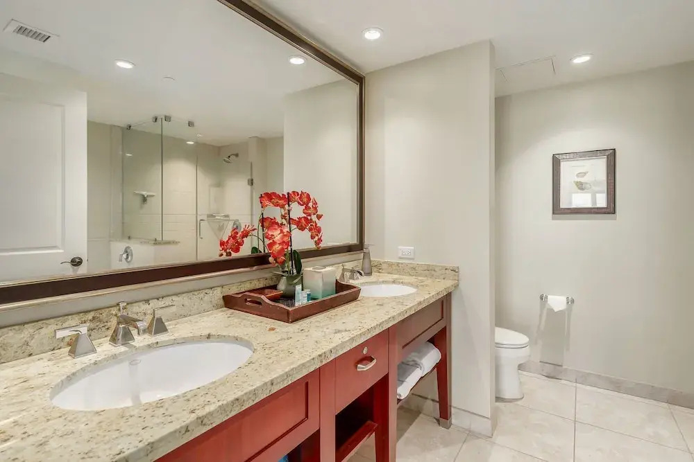 Honua Kai Hokulani 934, Renovated, AC, Large Lanai, No Carpet, Amazing Views!