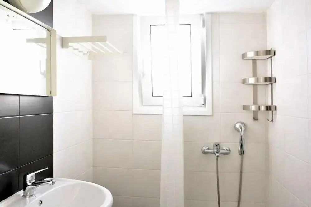 Adorable flat next to Marina Alimou