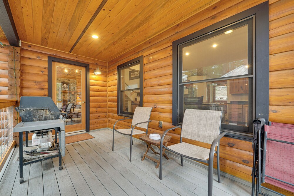1 Mi to Cle Elum Lake! Family Cabin w/ Game Room