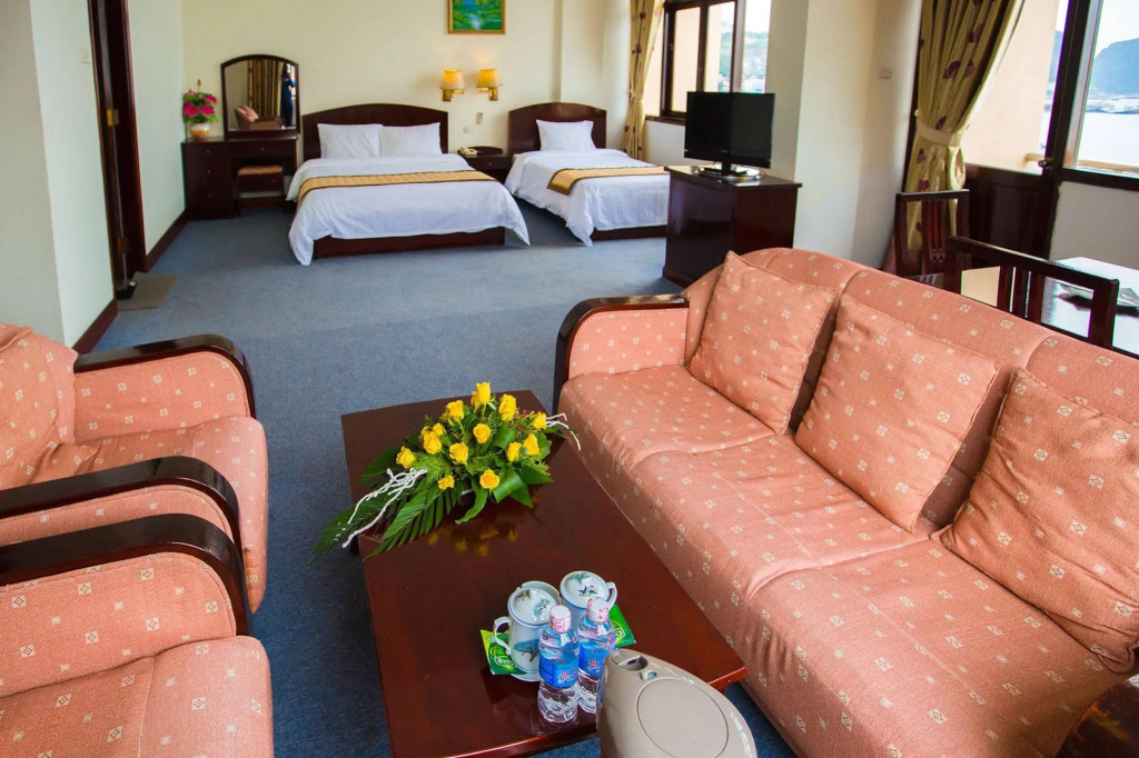 Bạch Đằng Hạ Long Hotel