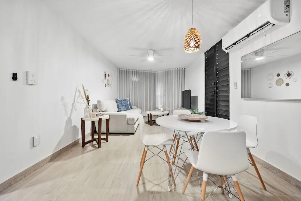 Casa Elena by Otium