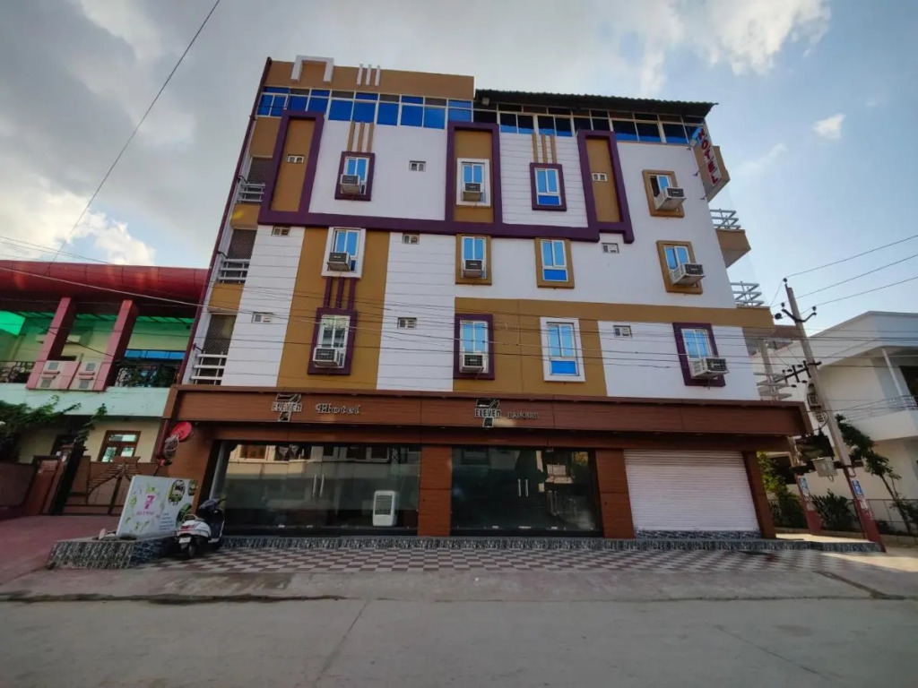 Hotel 7