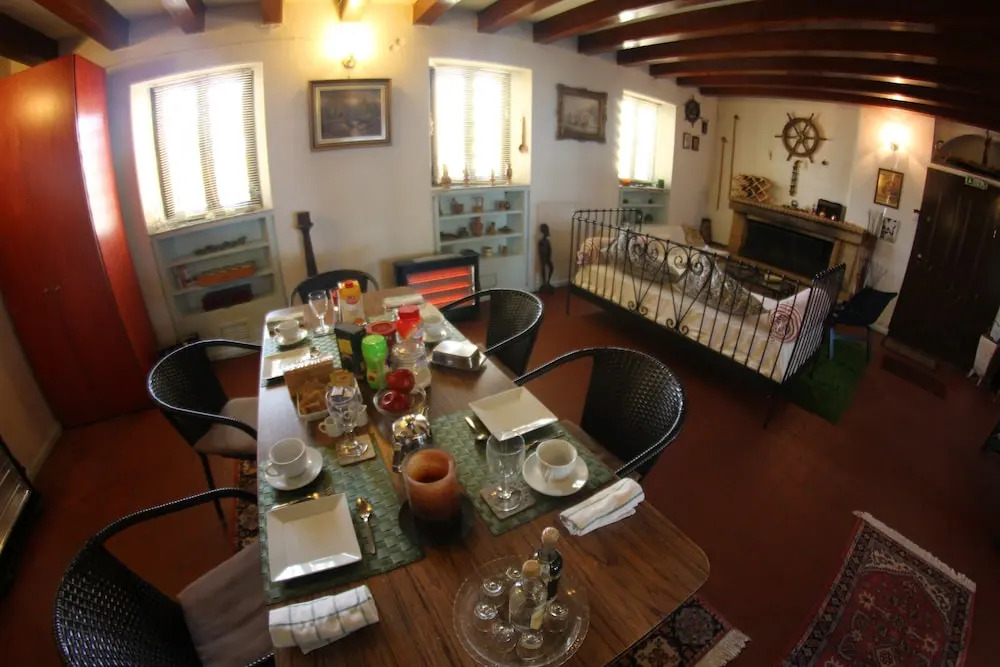 Silis Beach House