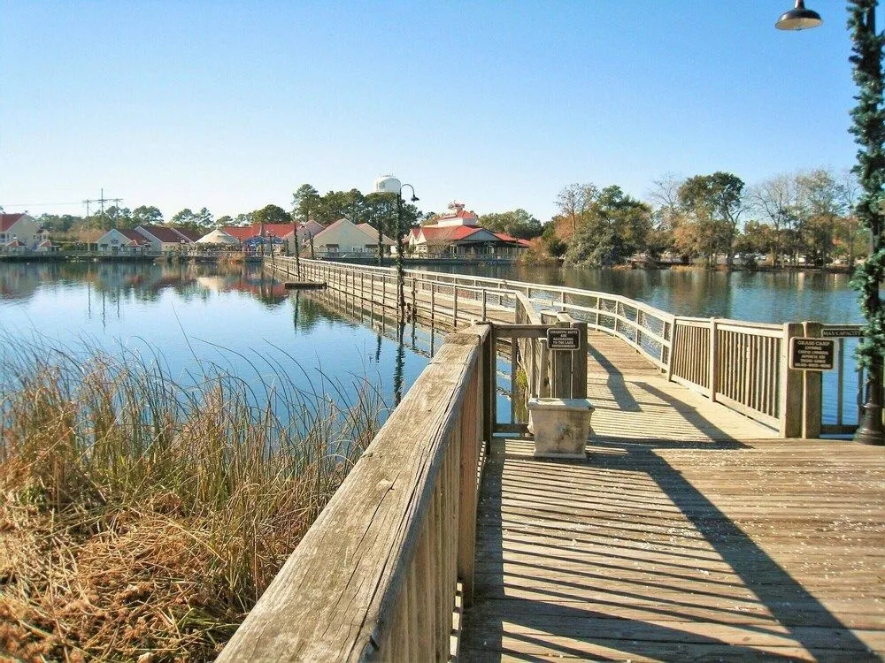 Malibu Pointe - 1004 - 3 Br Condo