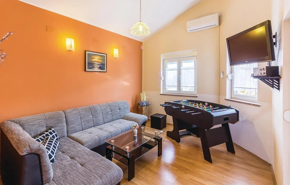 Beautiful Home in Betiga With Wifi and 4 Bedrooms