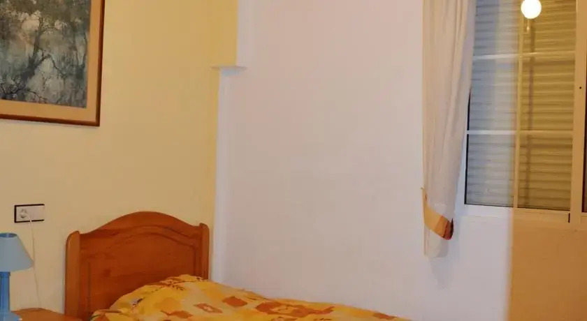 HomeRez - Holiday Home Calle Ortosa