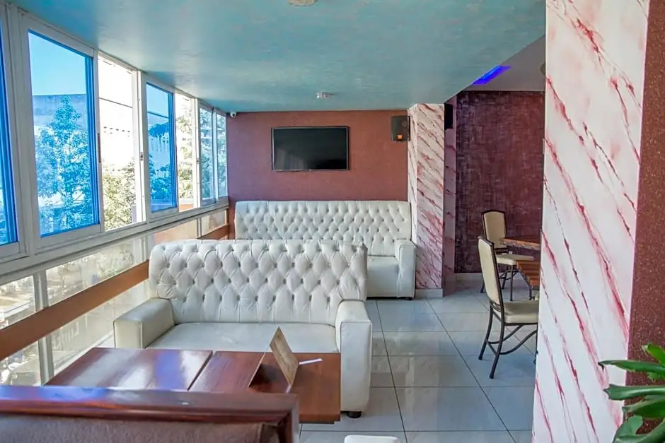 Delfirm Hotel