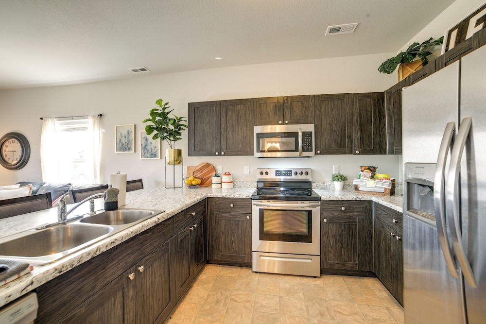 Colorado Springs Family Home ~ 10 Mi to Downtown!