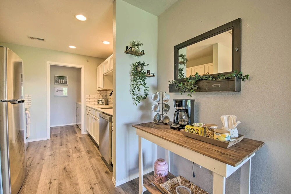 Picturesque Condo w/ Patio, 4 Mi to Beach!