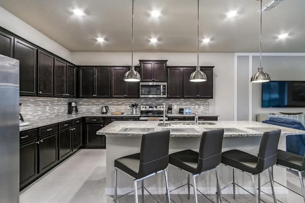 2260 LC - Windsor Island - 10 Bed Villa Heated Private Pool