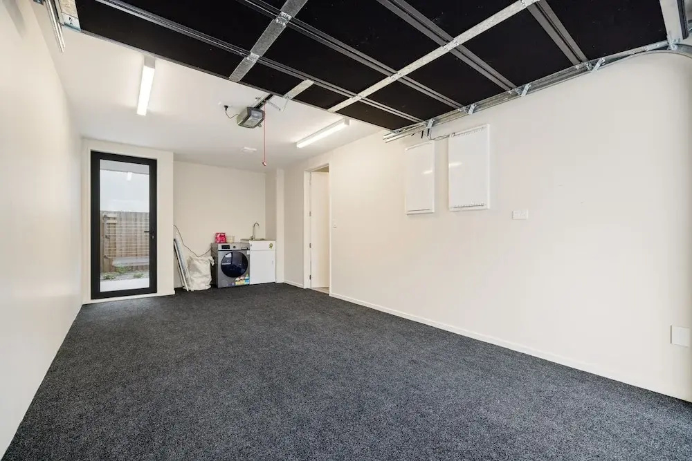 Newly Built 3 Bedroom Townhouse - Your Base to Explore the CBD