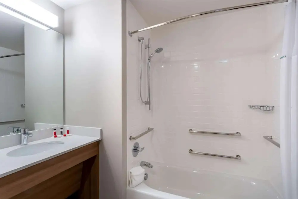 Microtel Inn & Suites by Wyndham Amsterdam NY