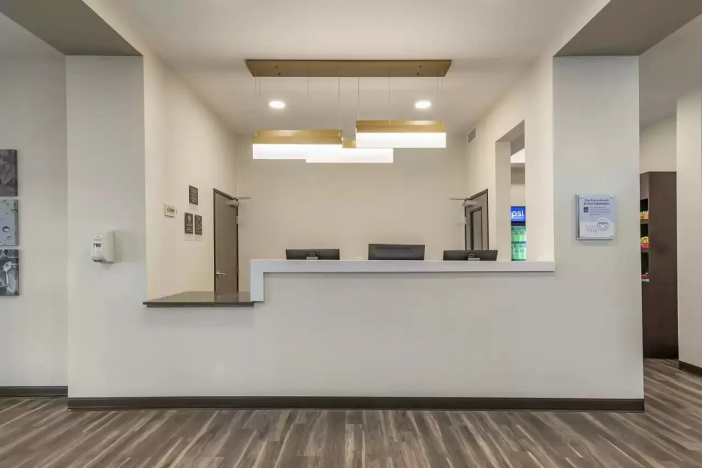 MainStay Suites Milwaukee/Franklin