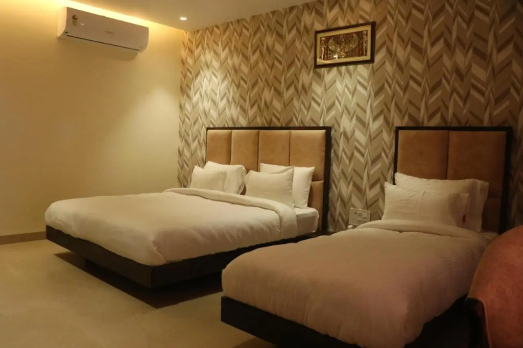 Hotel Purple Orchid