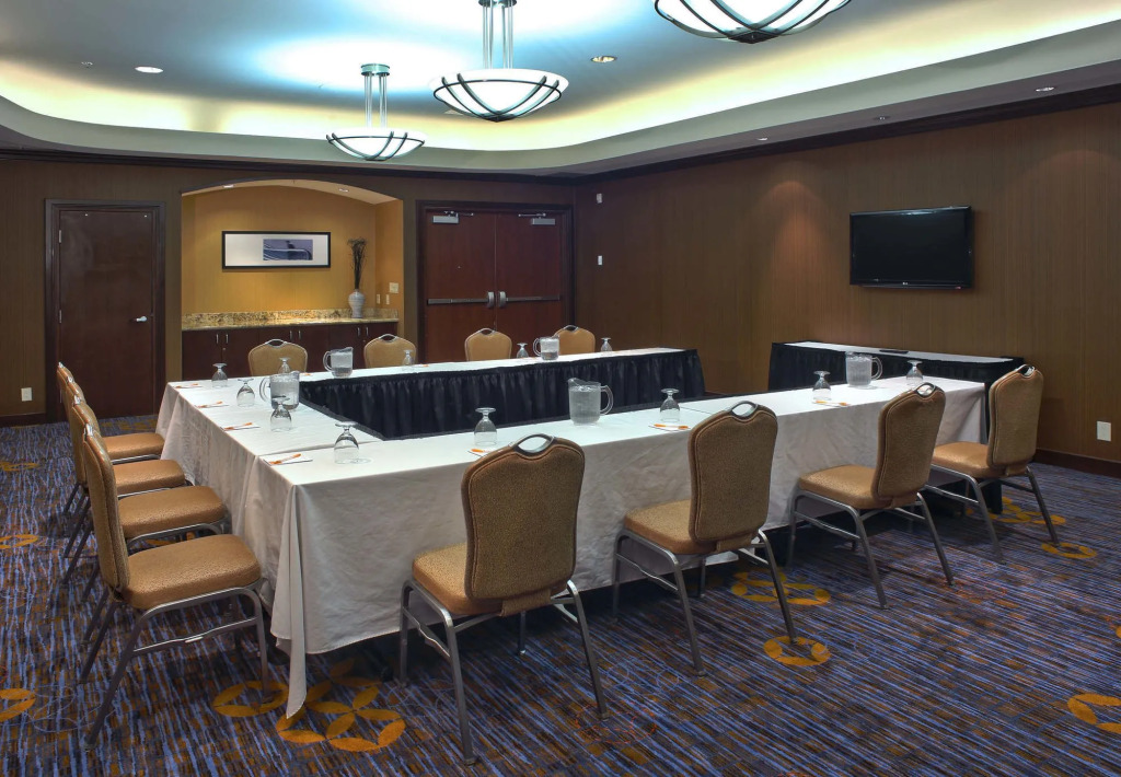 Courtyard by Marriott Hamilton