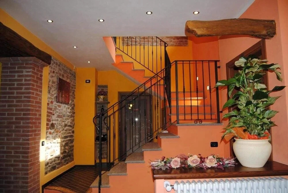 AllOmbra del Castello
