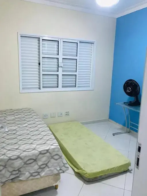 Casa de praia com piscina e churrasqueira - Indaiá Bertioga